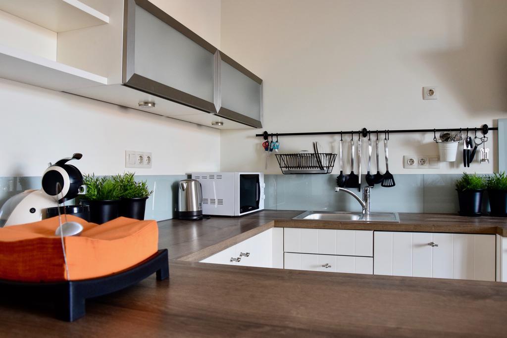 Luxury Apartment by Hi5 - Király street Suite Budapeste Exterior foto