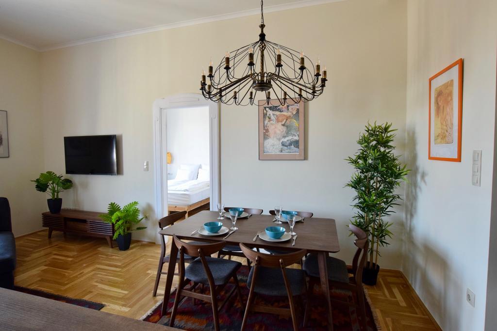 Luxury Apartment by Hi5 - Király street Suite Budapeste Exterior foto